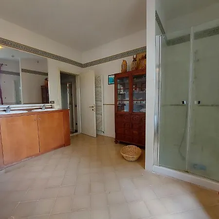 Дом отдыха Sprawling Holiday Home In Marsciano With Private Pool Маршано
