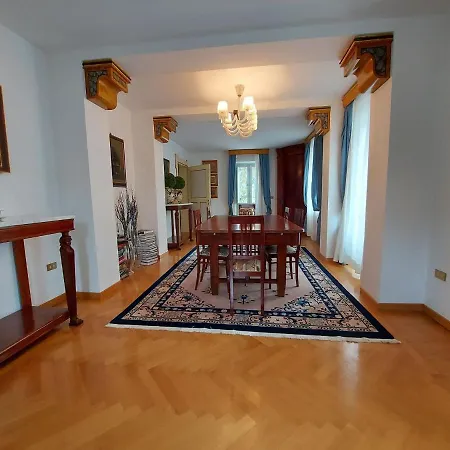 Дом отдыха Sprawling Holiday Home In Marsciano With Private Pool Маршано